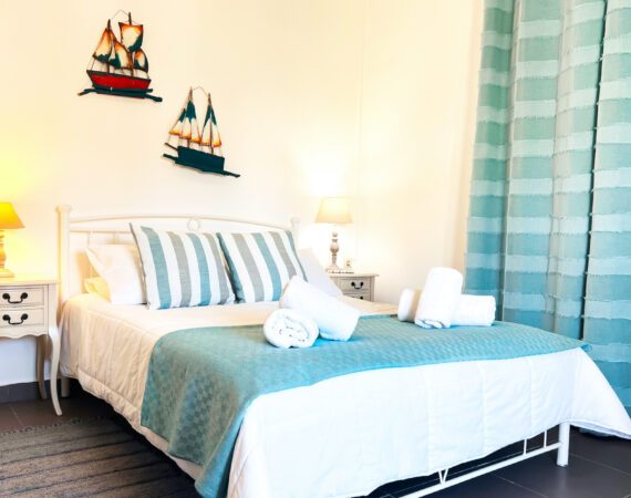 Blue Studio / Bedroom