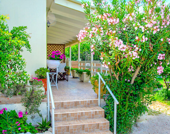 Private entrance to Coral Room through the terrace.