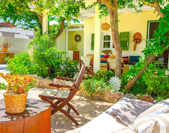 Pretty Spiti Holiday Home_Dining Outdoor (9 of 11)